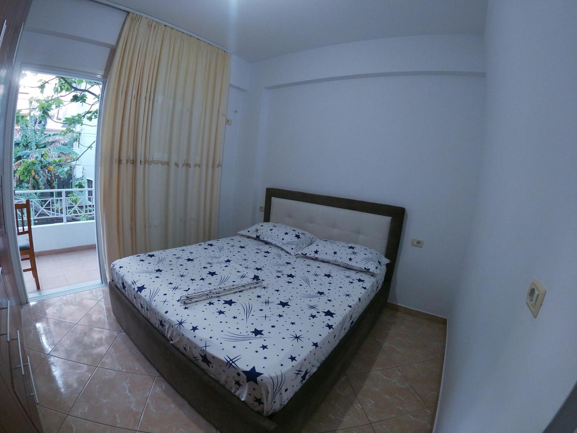 Tulipani Apartments Near Port Saranda Zewnętrze zdjęcie